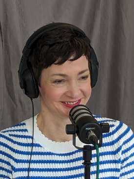 Podcast »kunstundquer« Moderatorin Kimsy von Reischach